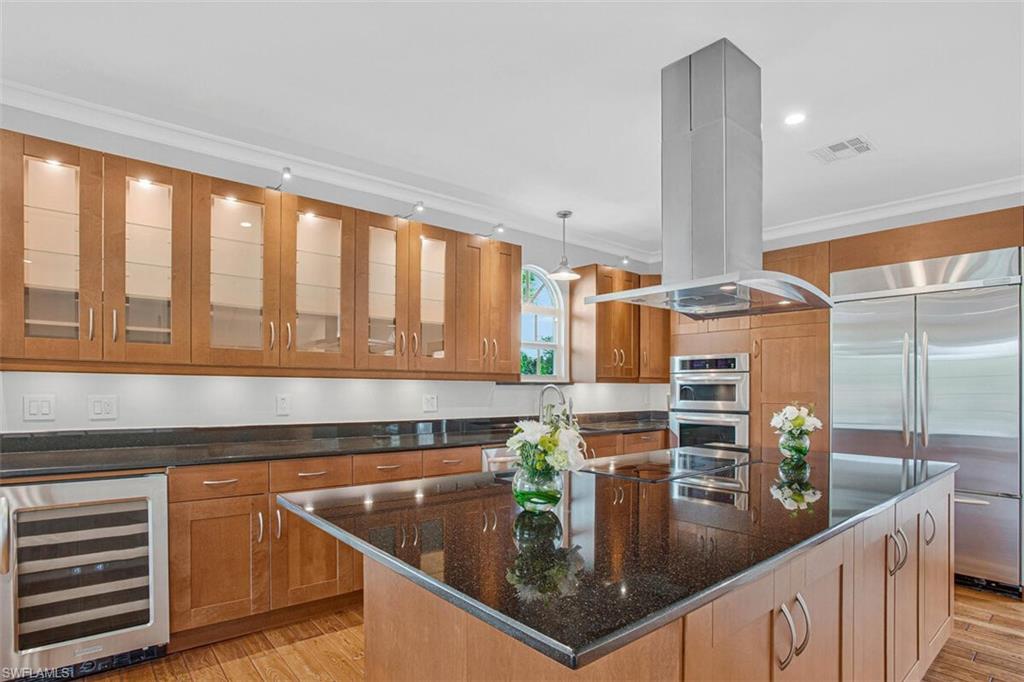 CRACKER COVE - Residential