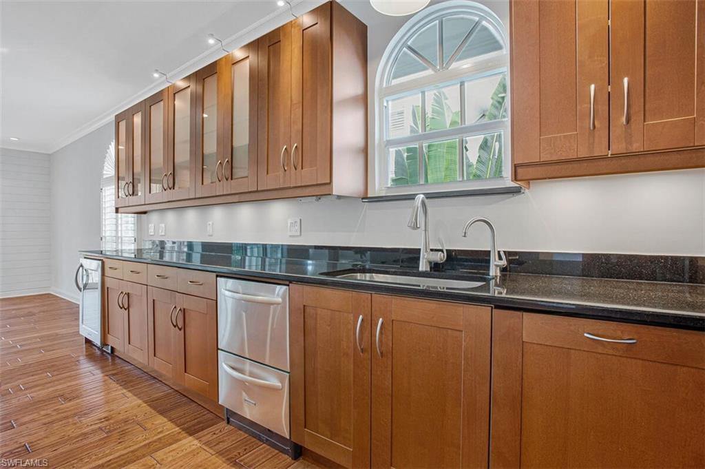 CRACKER COVE - Residential