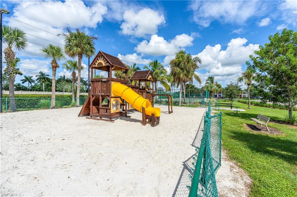 GRANADA LAKES - Residential Lease