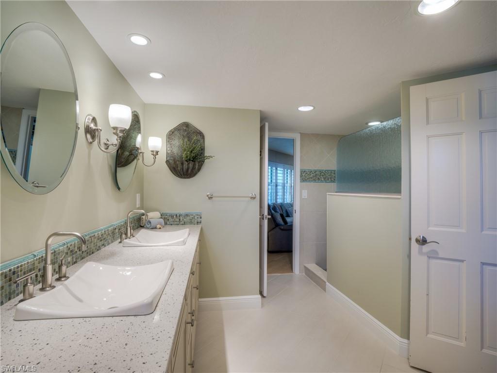 SOMERSET AT THE REEF - Residential