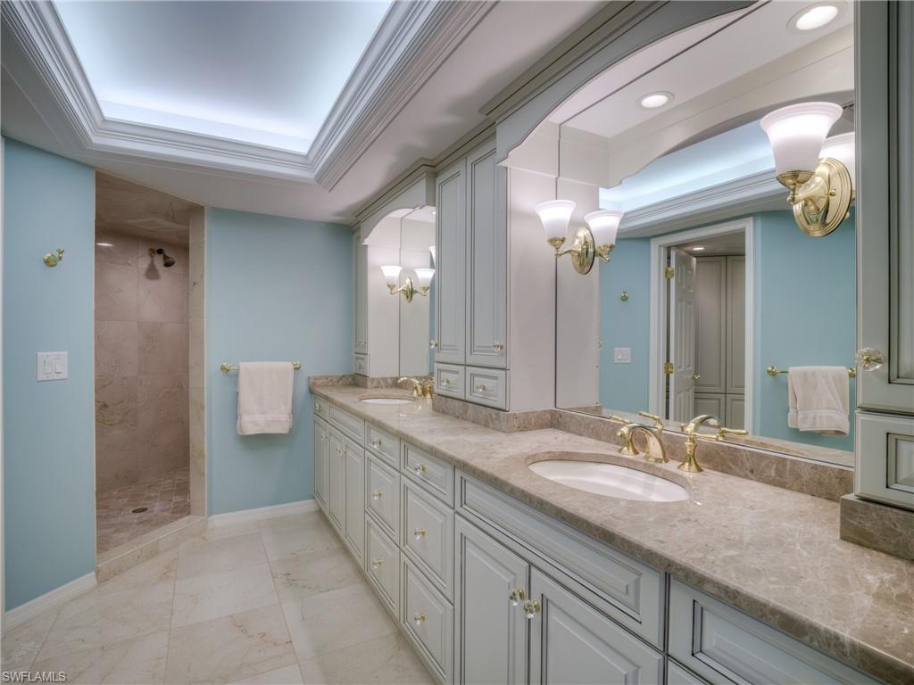 SOMERSET AT THE REEF - Residential