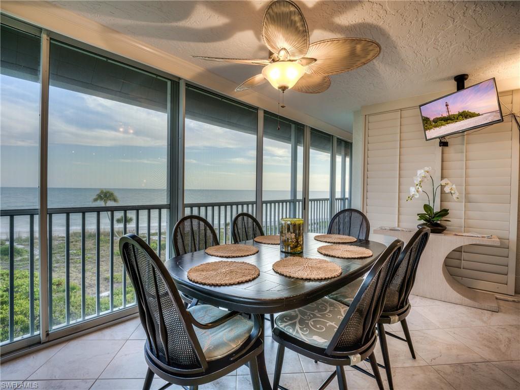 SOMERSET AT THE REEF - Residential