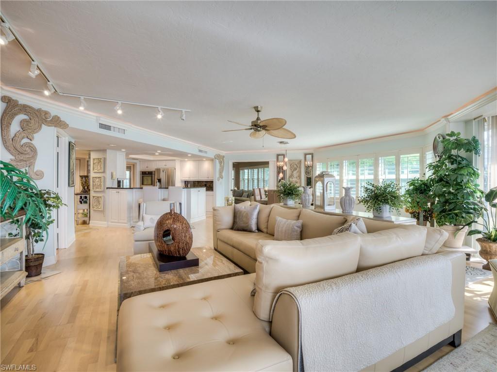 SOMERSET AT THE REEF - Residential