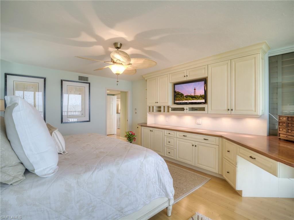 SOMERSET AT THE REEF - Residential