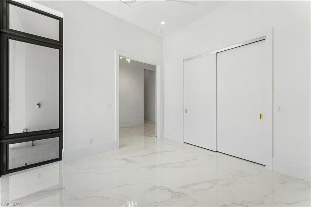 MARCO BEACH - Residential