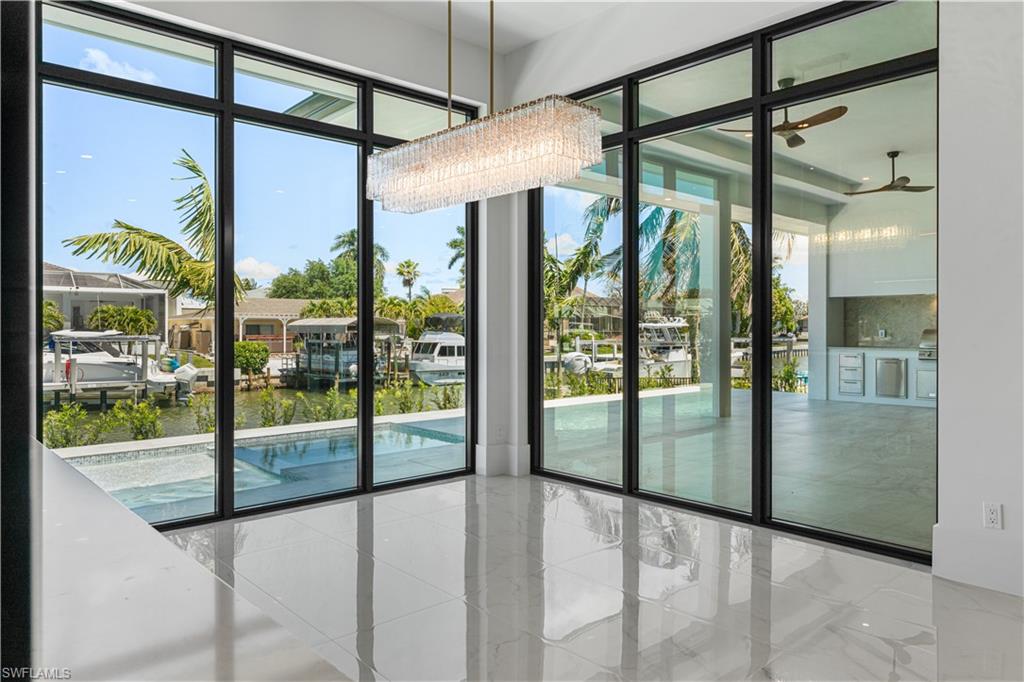 MARCO BEACH - Residential