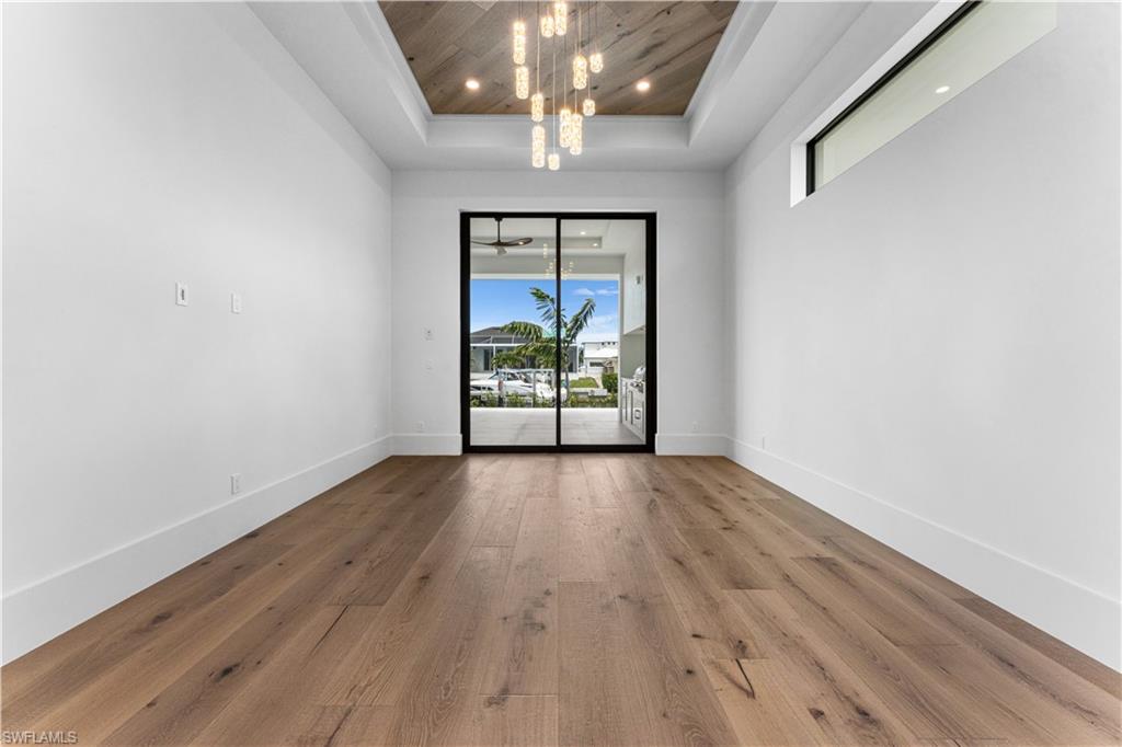 MARCO BEACH - Residential