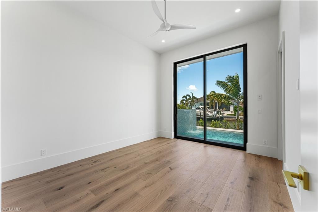 MARCO BEACH - Residential