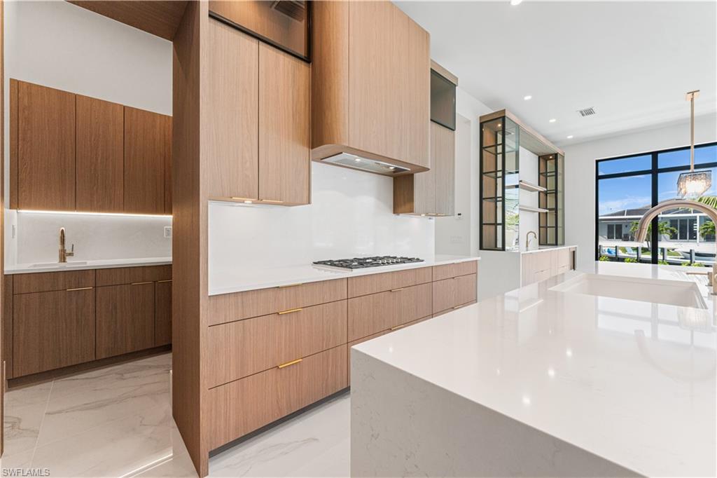 MARCO BEACH - Residential