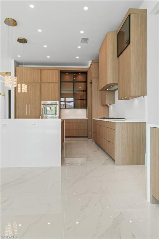 MARCO BEACH - Residential