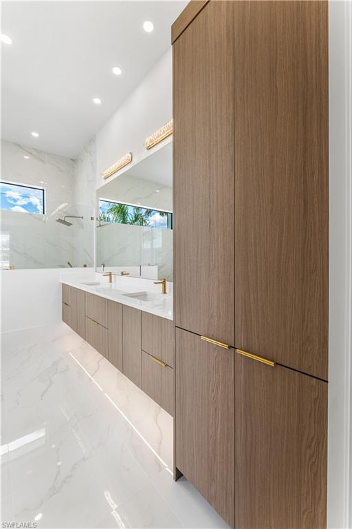 MARCO BEACH - Residential