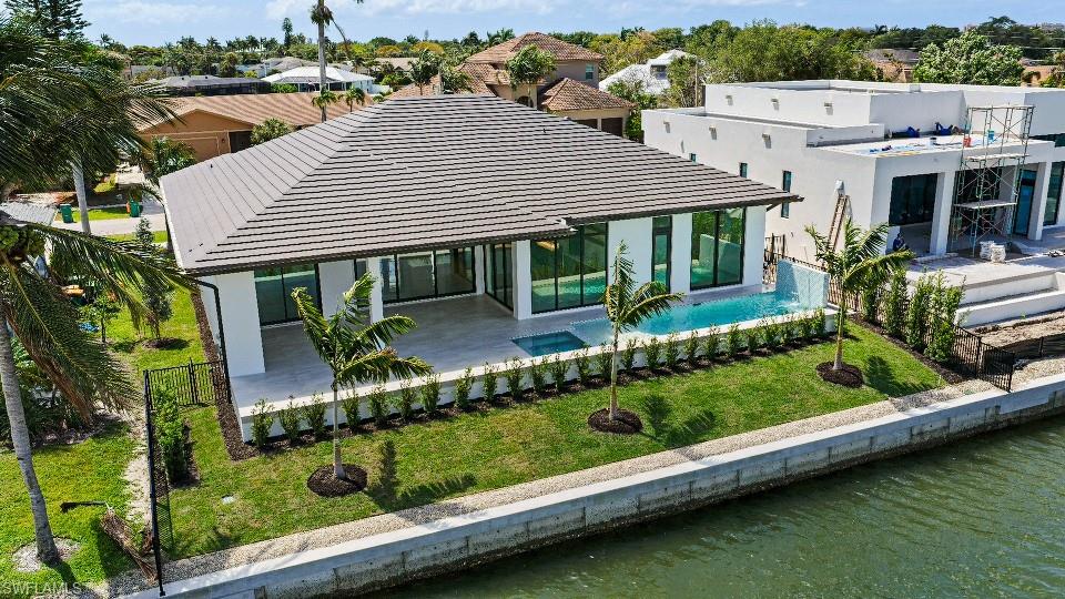 MARCO BEACH - Residential