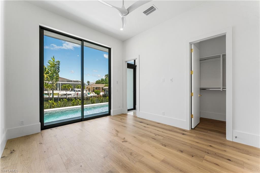 MARCO BEACH - Residential