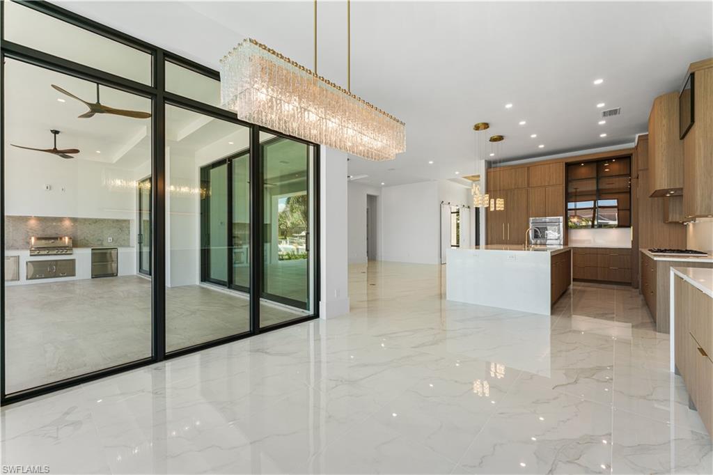 MARCO BEACH - Residential