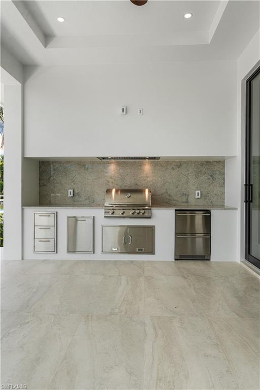 MARCO BEACH - Residential