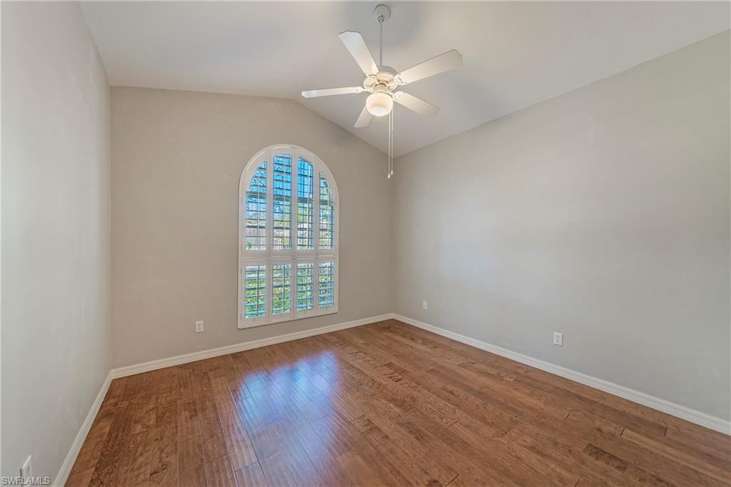 AUTUMN WOODS - Residential