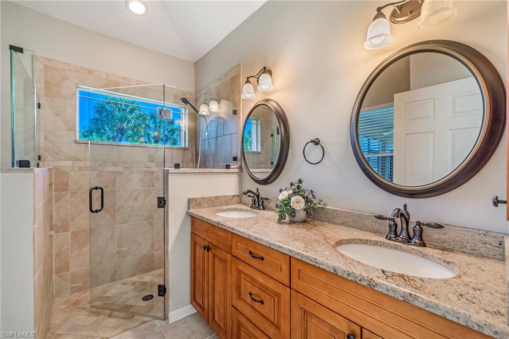 AUTUMN WOODS - Residential