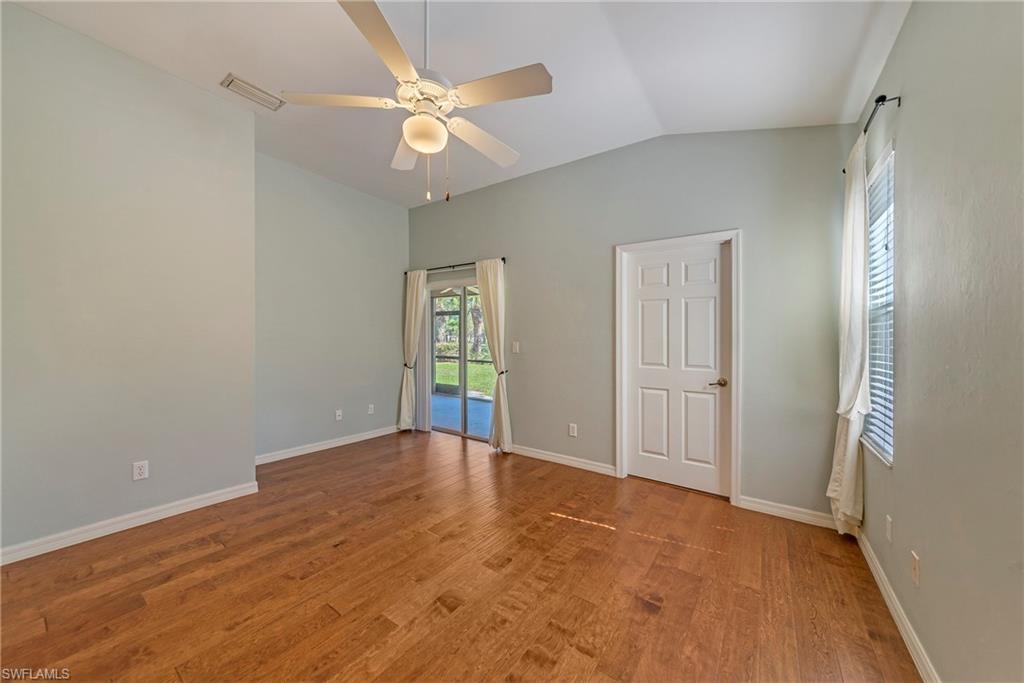 AUTUMN WOODS - Residential