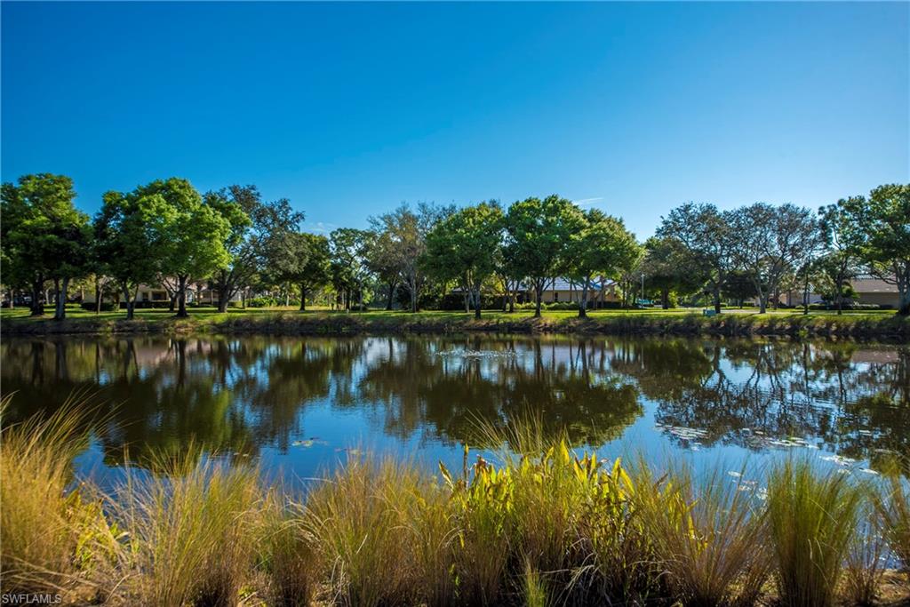 AUTUMN WOODS - Residential