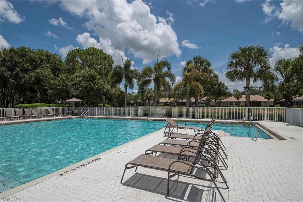 AUTUMN WOODS - Residential