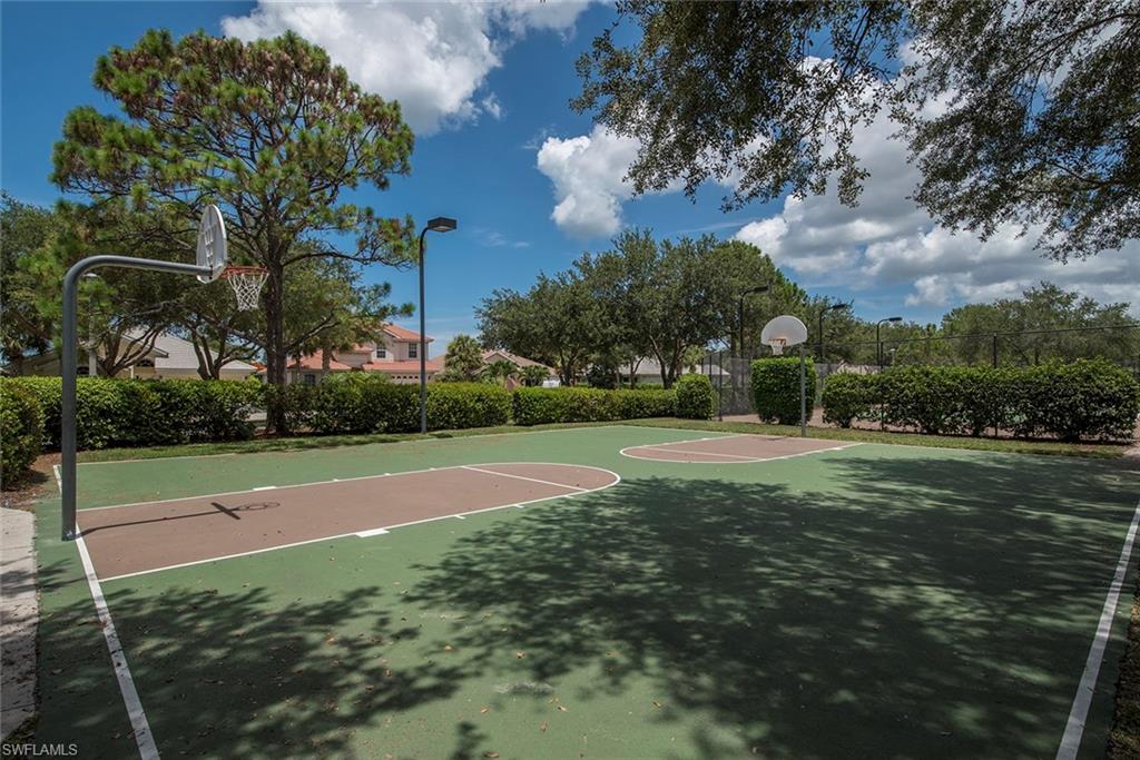 AUTUMN WOODS - Residential