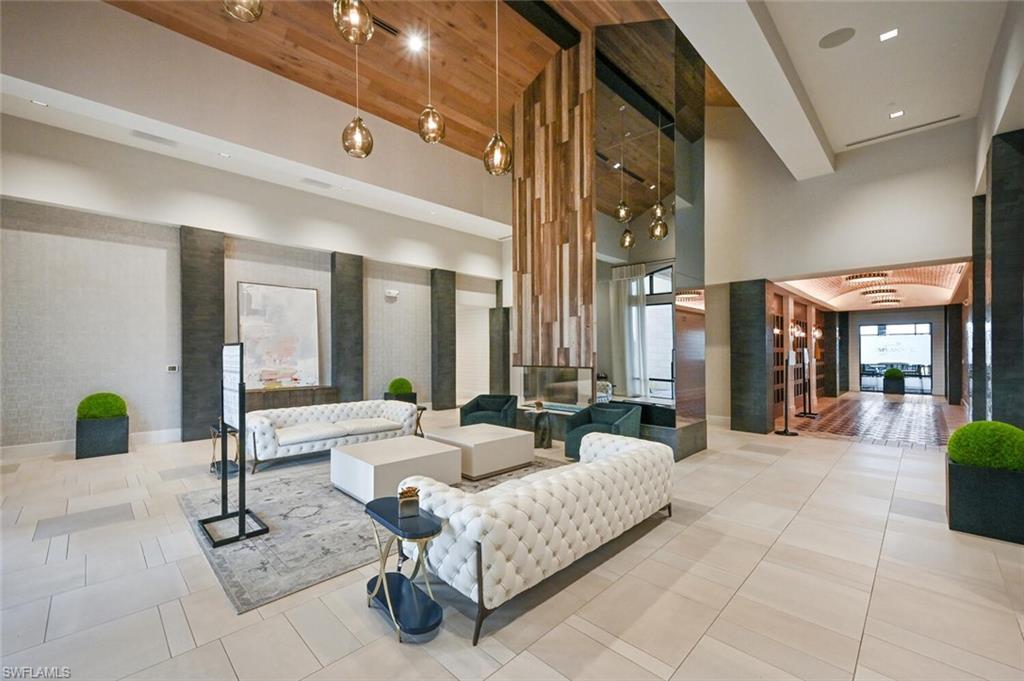 ESPLANADE - Residential