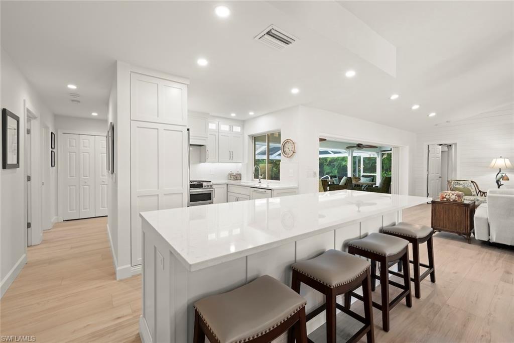 SANIBEL BAYOUS - Residential