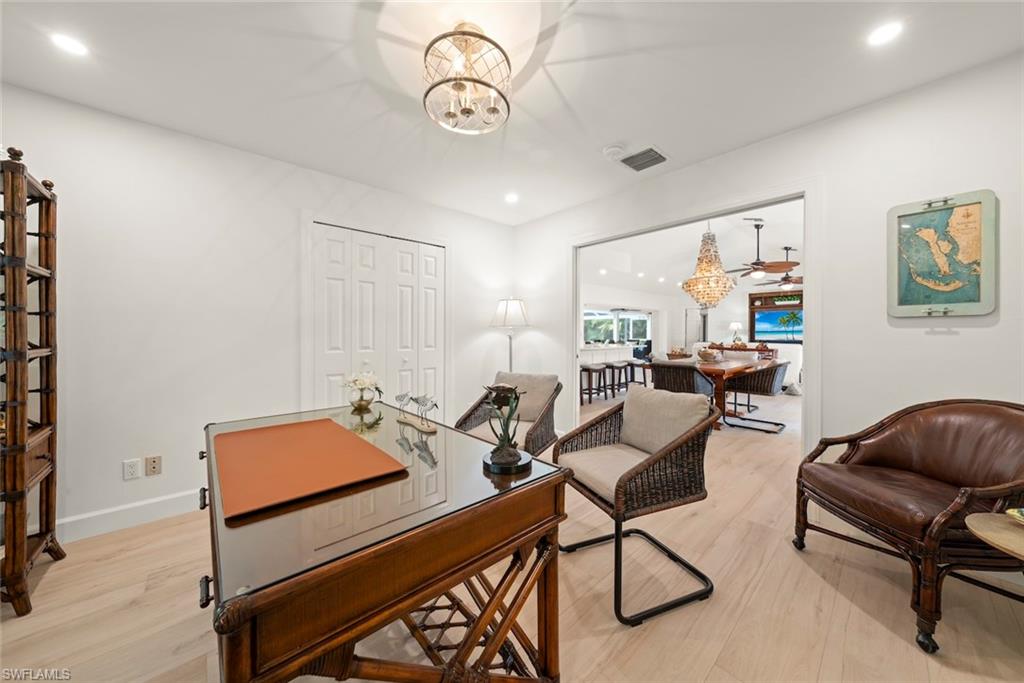 SANIBEL BAYOUS - Residential