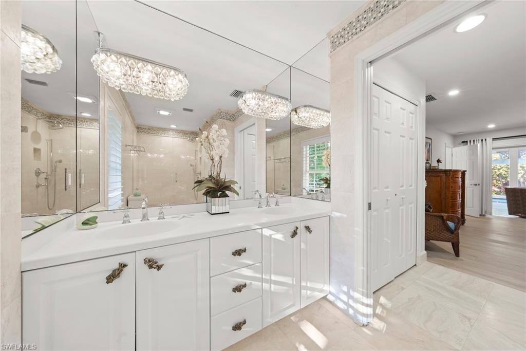 SANIBEL BAYOUS - Residential