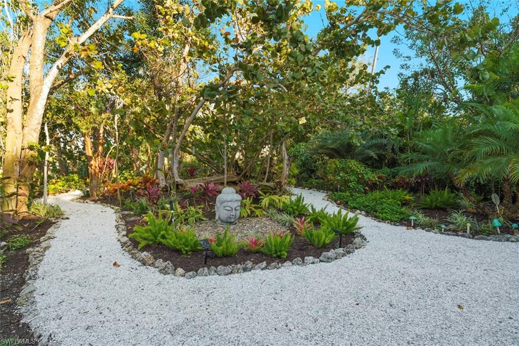 SANIBEL BAYOUS - Residential