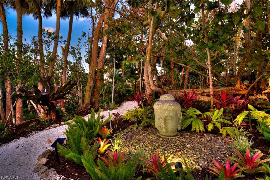 SANIBEL BAYOUS - Residential