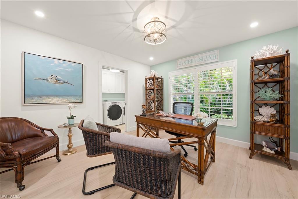 SANIBEL BAYOUS - Residential