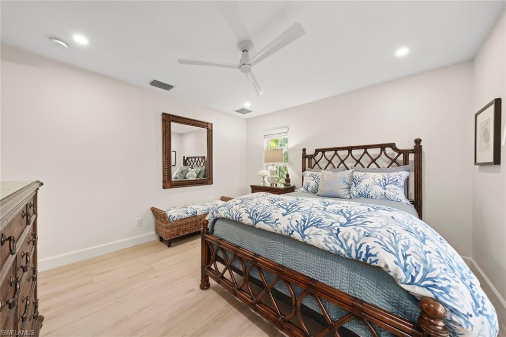 SANIBEL BAYOUS - Residential