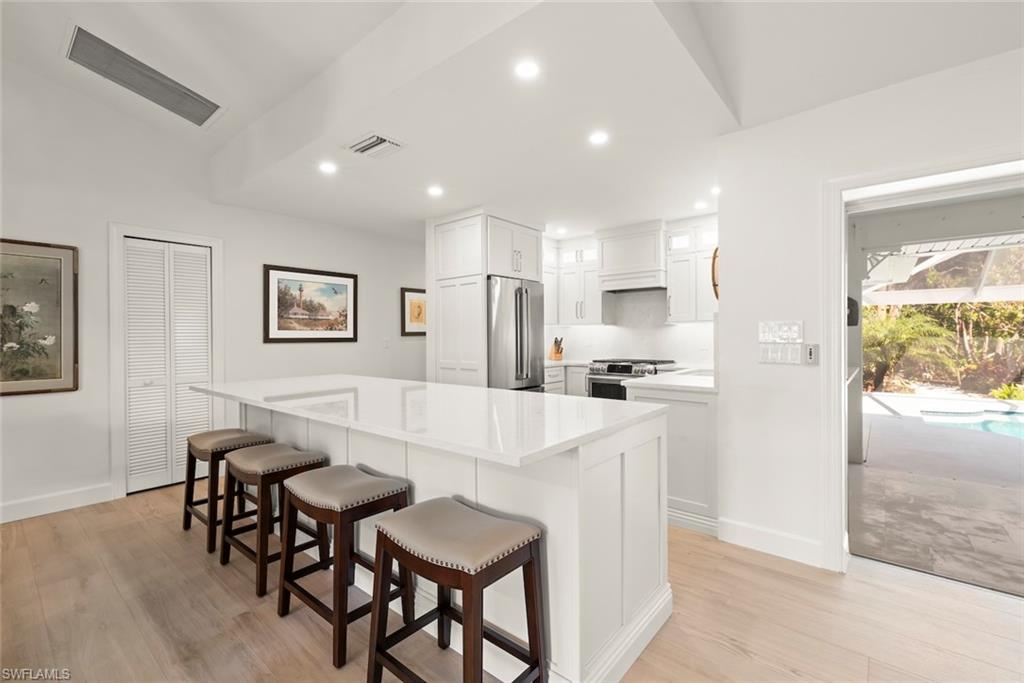 SANIBEL BAYOUS - Residential