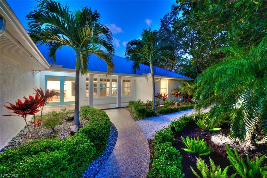 SANIBEL BAYOUS - Residential