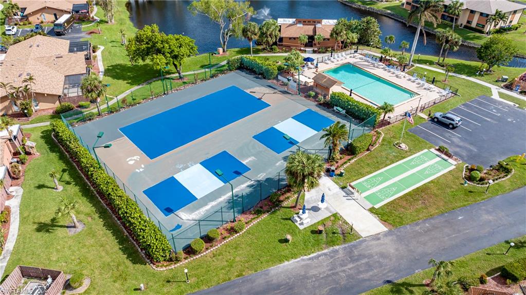 ROYAL WOODS - Residential Lease