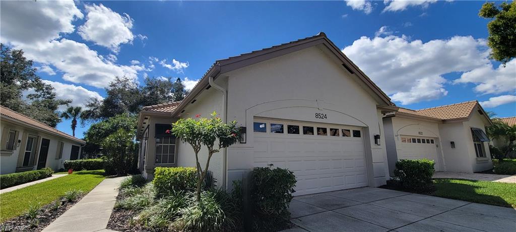 8524 Fairway Bend DR