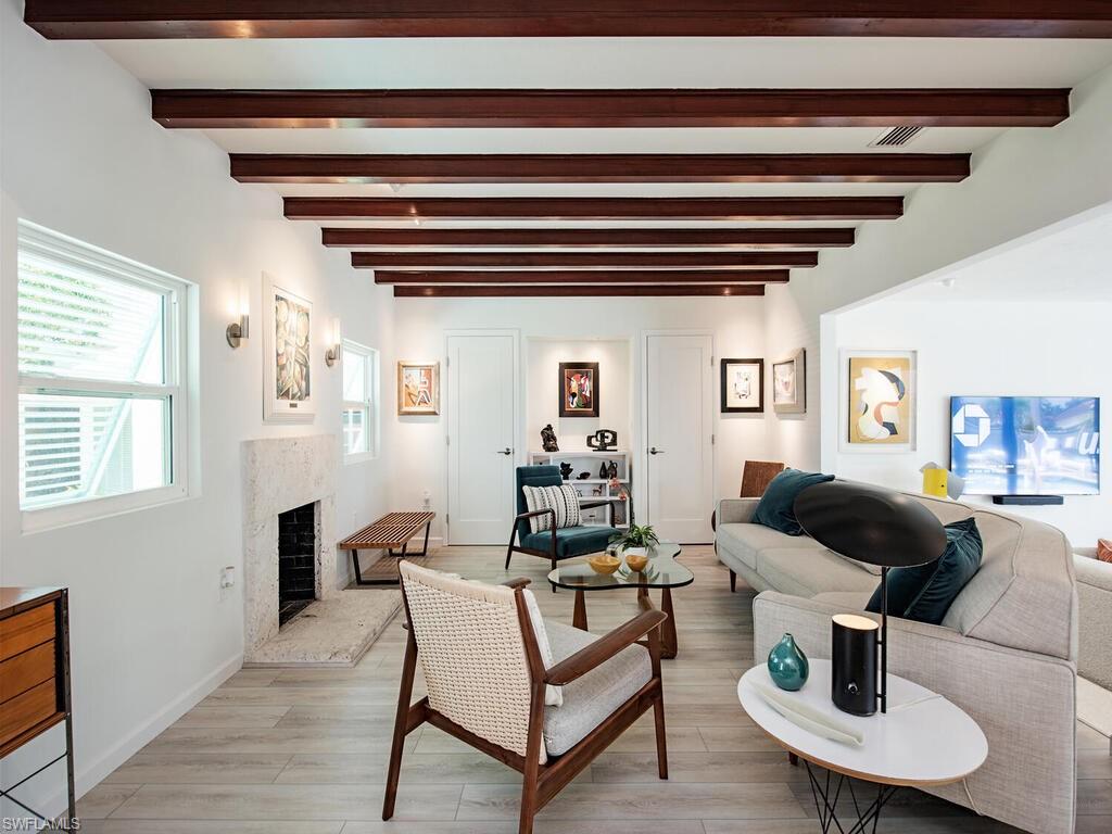 AQUALANE SHORES - Residential