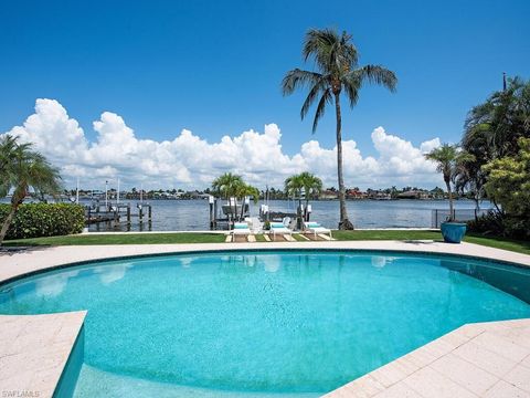 2143 MARINA DR NAPLES FL 34102