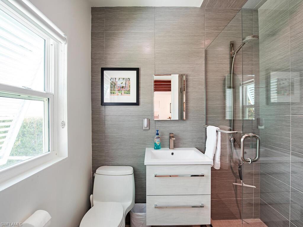 AQUALANE SHORES - Residential