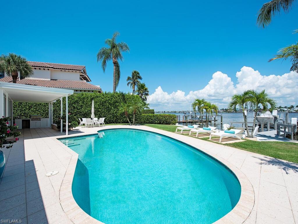 AQUALANE SHORES - Residential