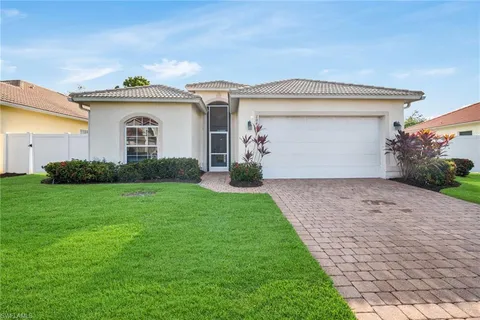 1042 Jardin Dr, Naples, FL 34104 - #: 224104385