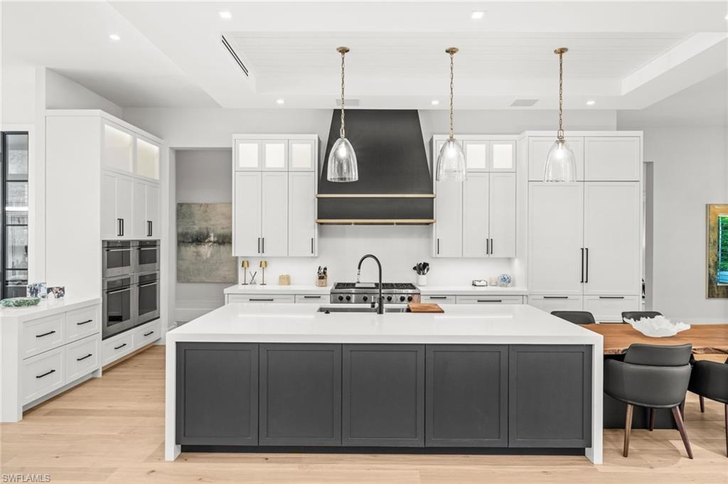 COACH HOUSE - Residential