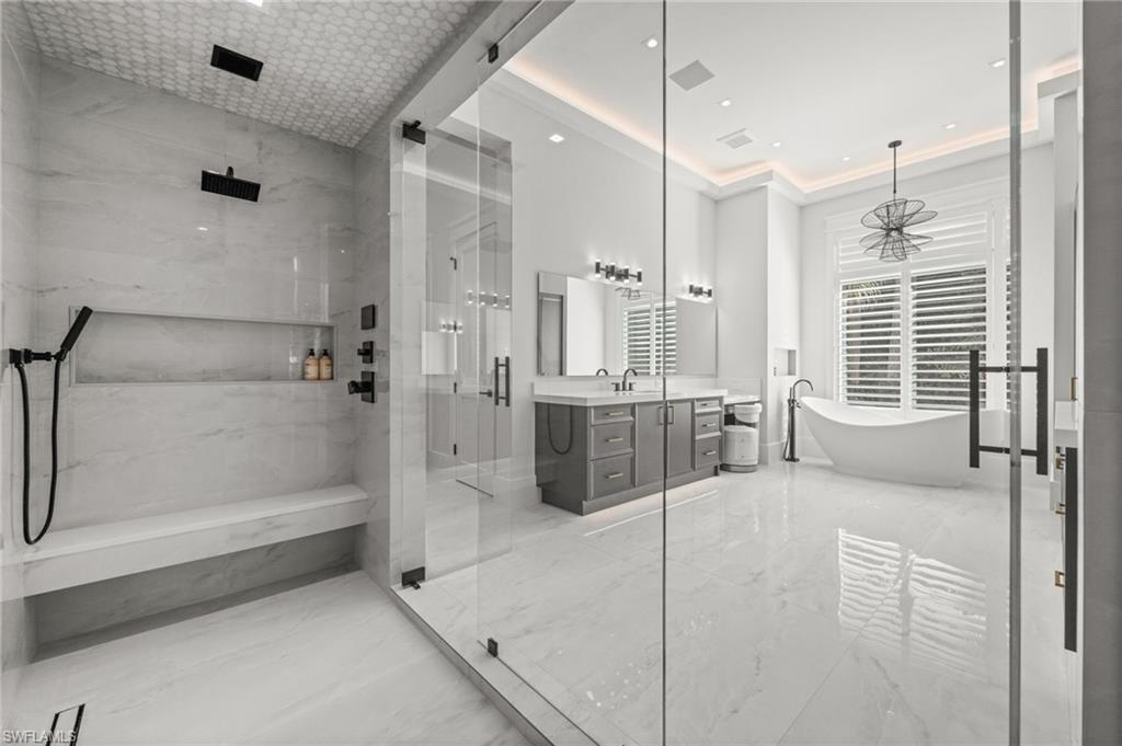 COACH HOUSE - Residential