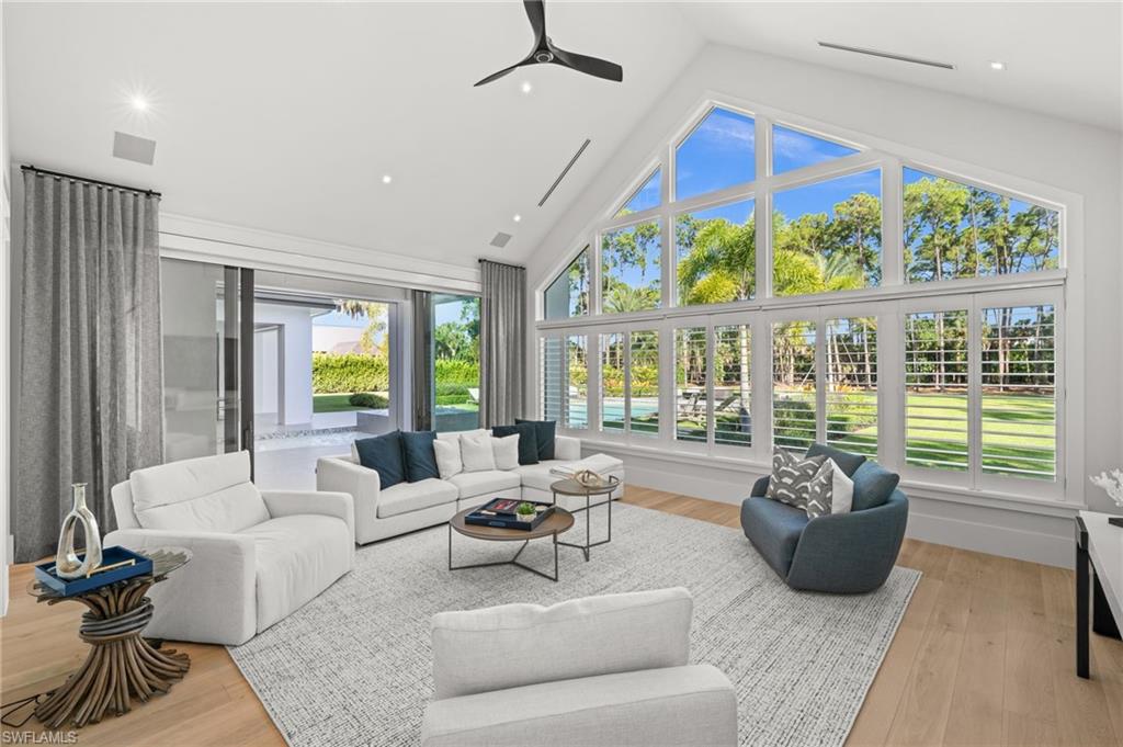 COACH HOUSE - Residential