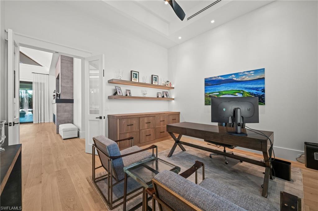 COACH HOUSE - Residential