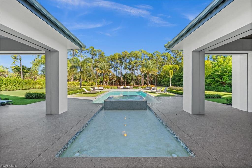 COACH HOUSE - Residential