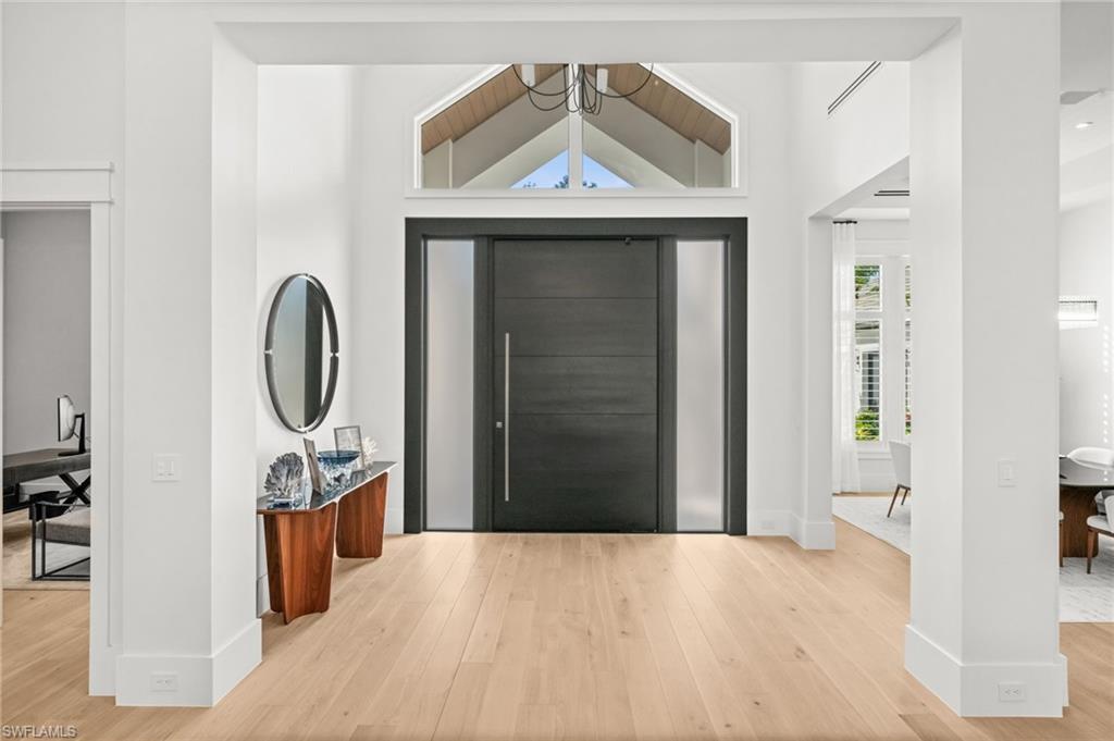 COACH HOUSE - Residential