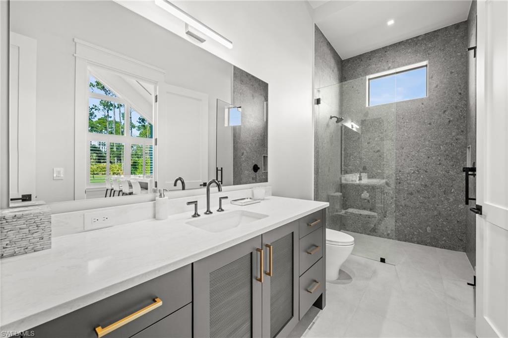 COACH HOUSE - Residential