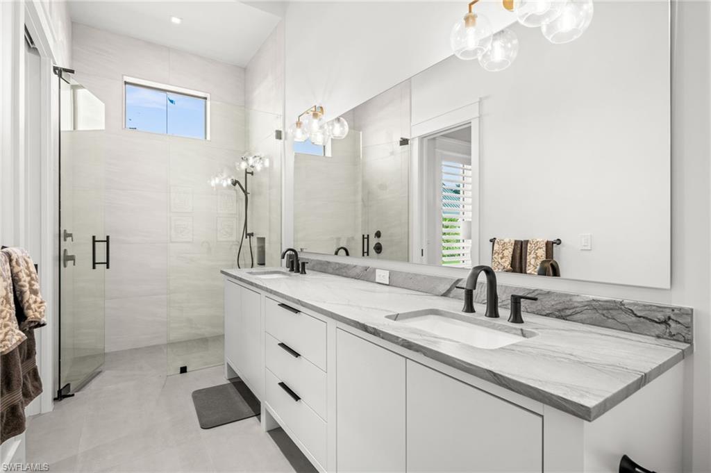 COACH HOUSE - Residential